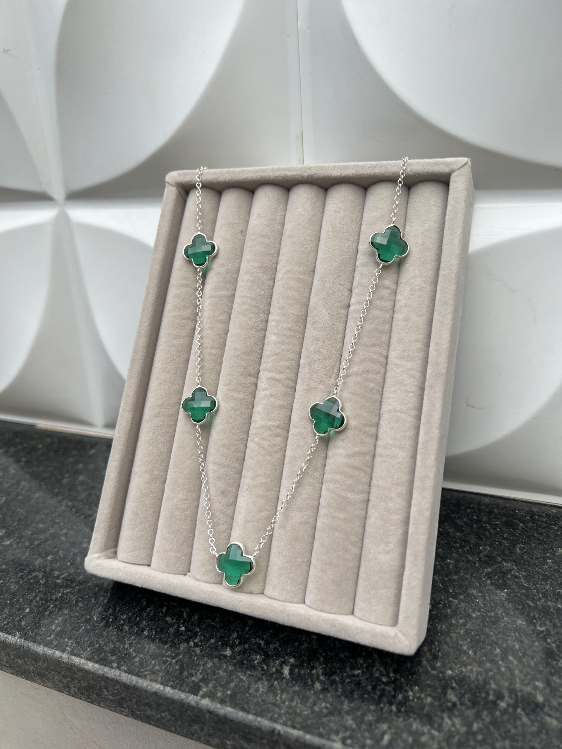 Colar cinco trevos em prata 925 - Imagem 3