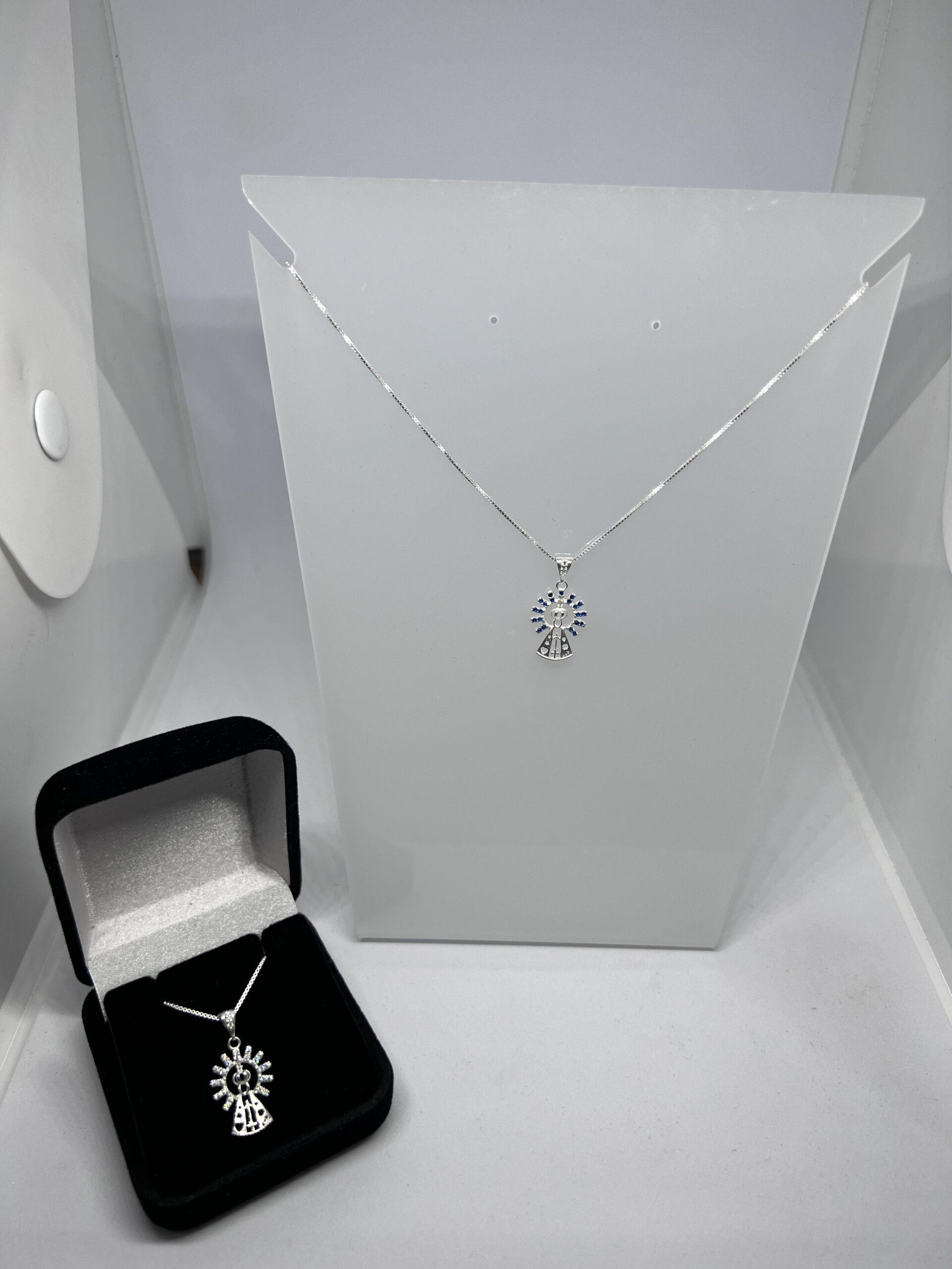 Colar Nossa Senhora cravejada em prata 925 - Imagem 2