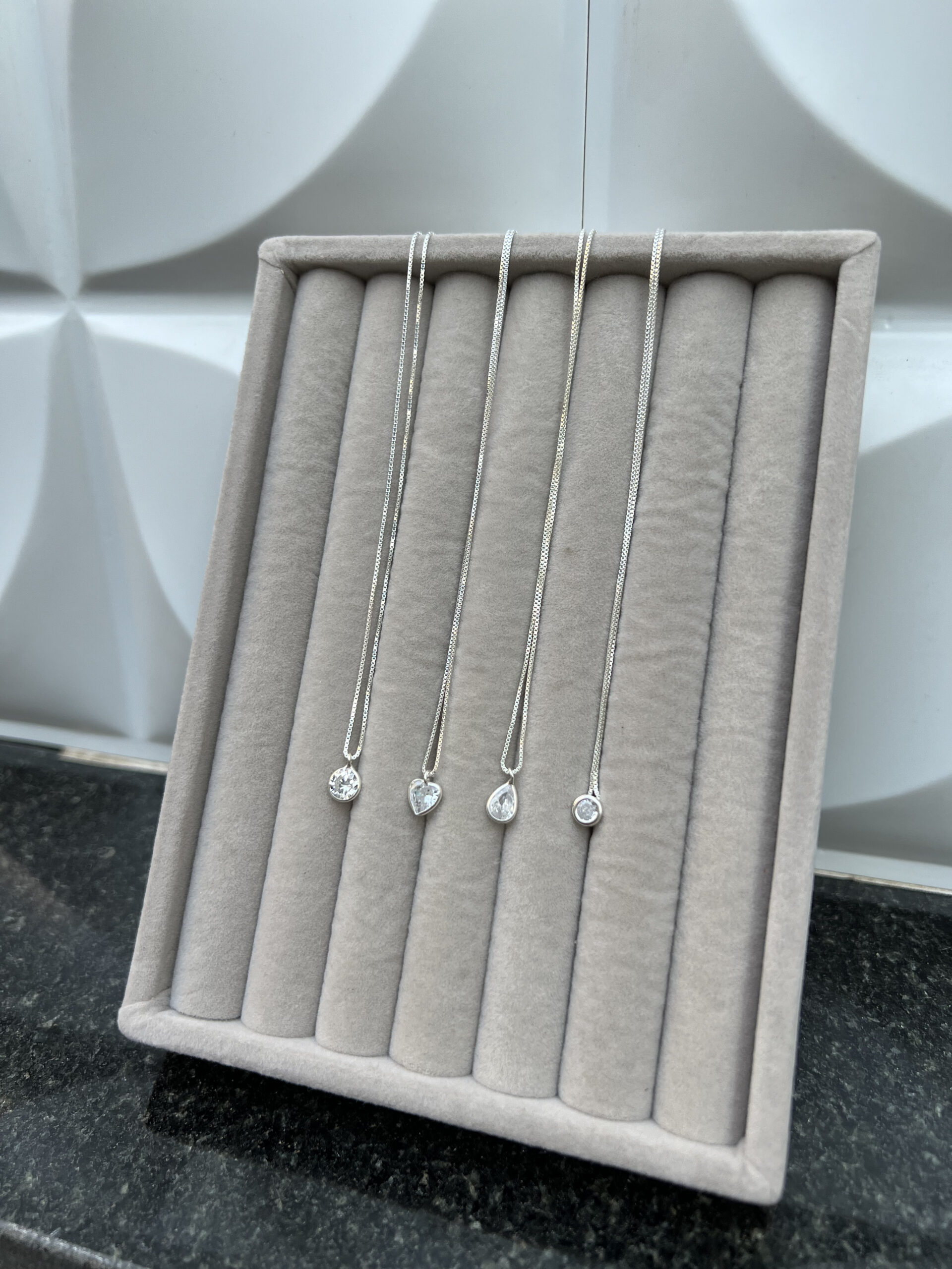 Colar ponto de luz zircônia em prata 925