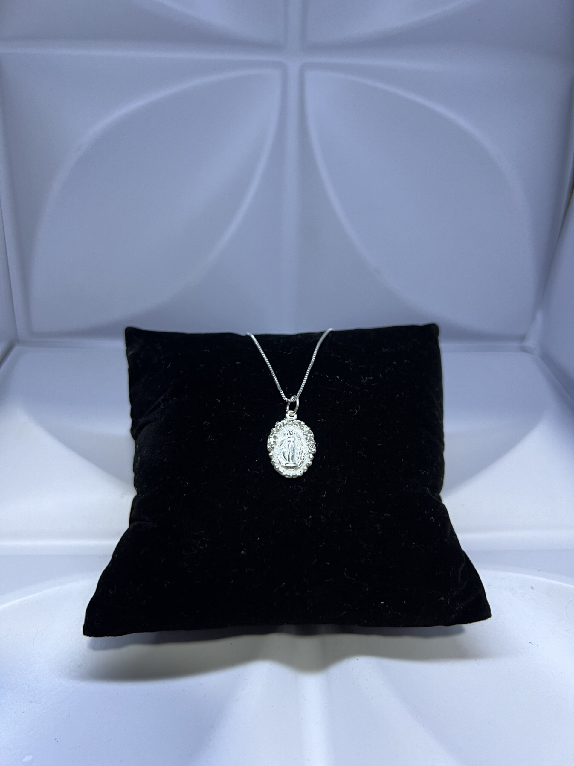 Colar Nossa Senhora Milagrosa em prata 925