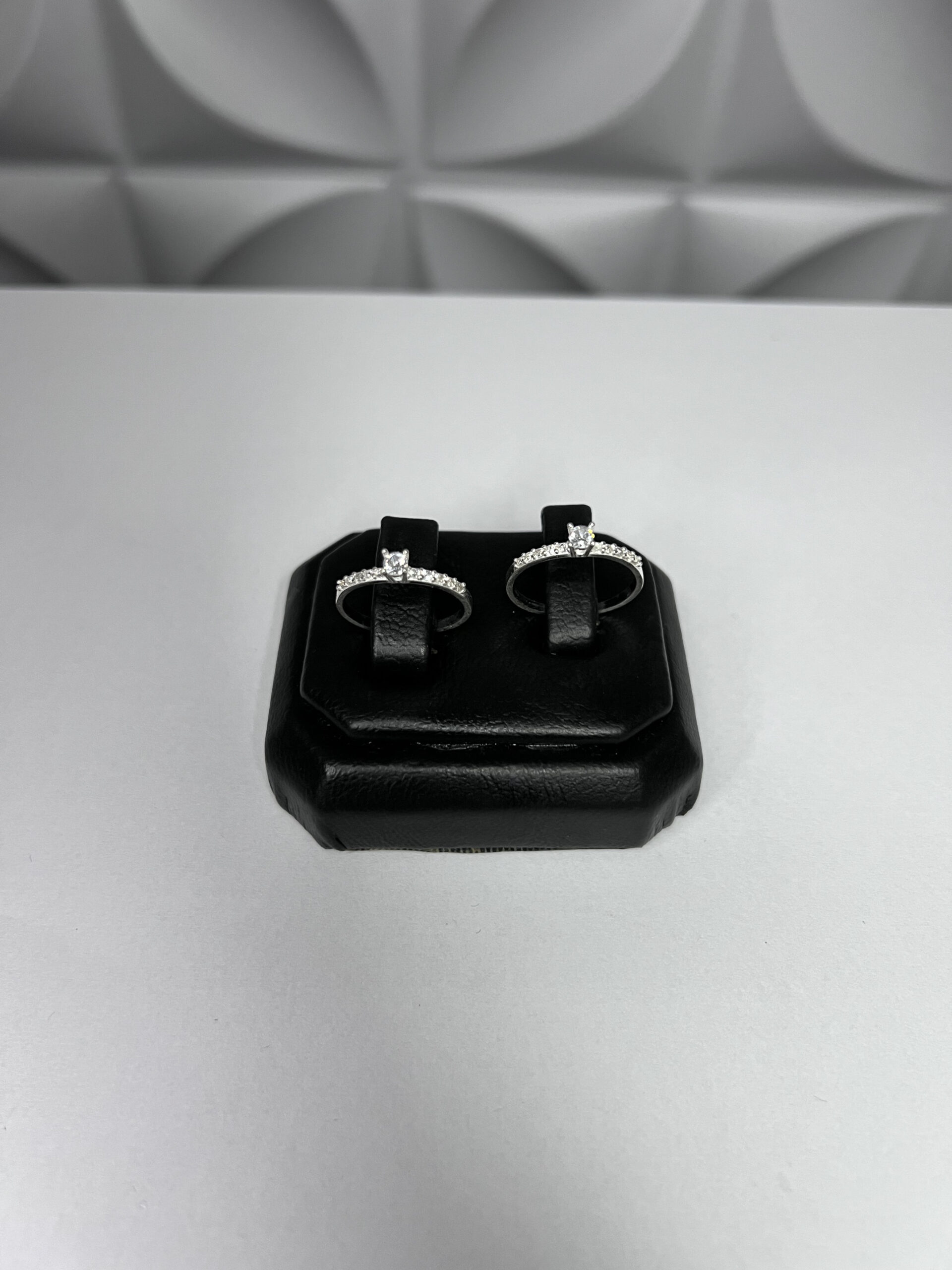 Anel solitário luxo em prata 925