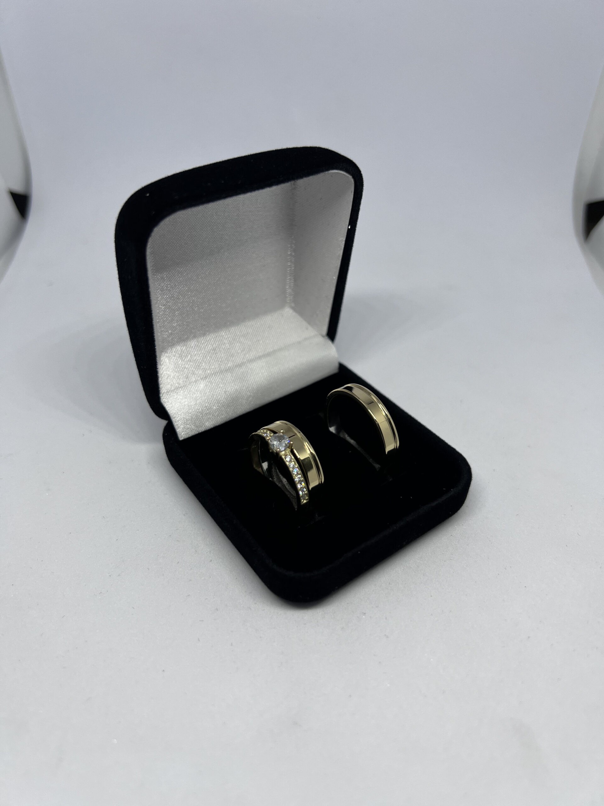 Aliança moeda antiga reta 4mm com solitário cravejado - Imagem 2