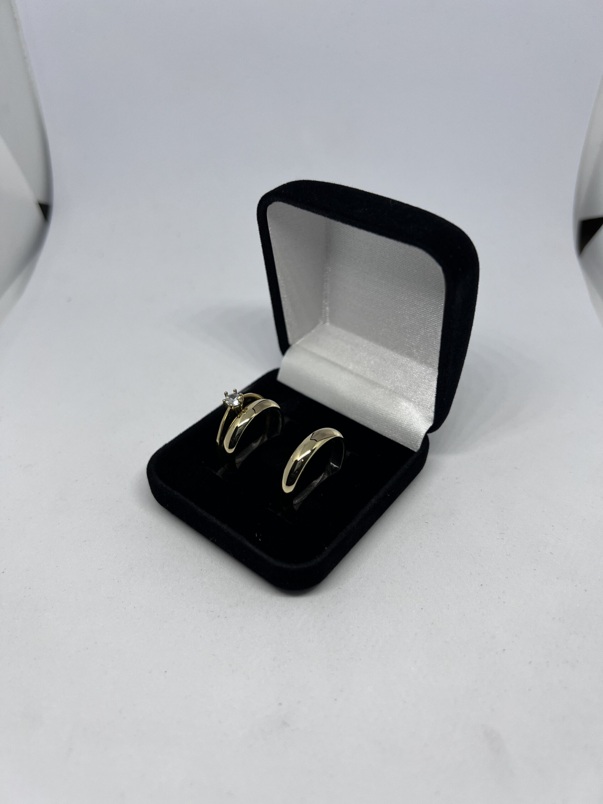 Aliança moeda antiga tradicional 4 mm com solitário tradicional - Imagem 3