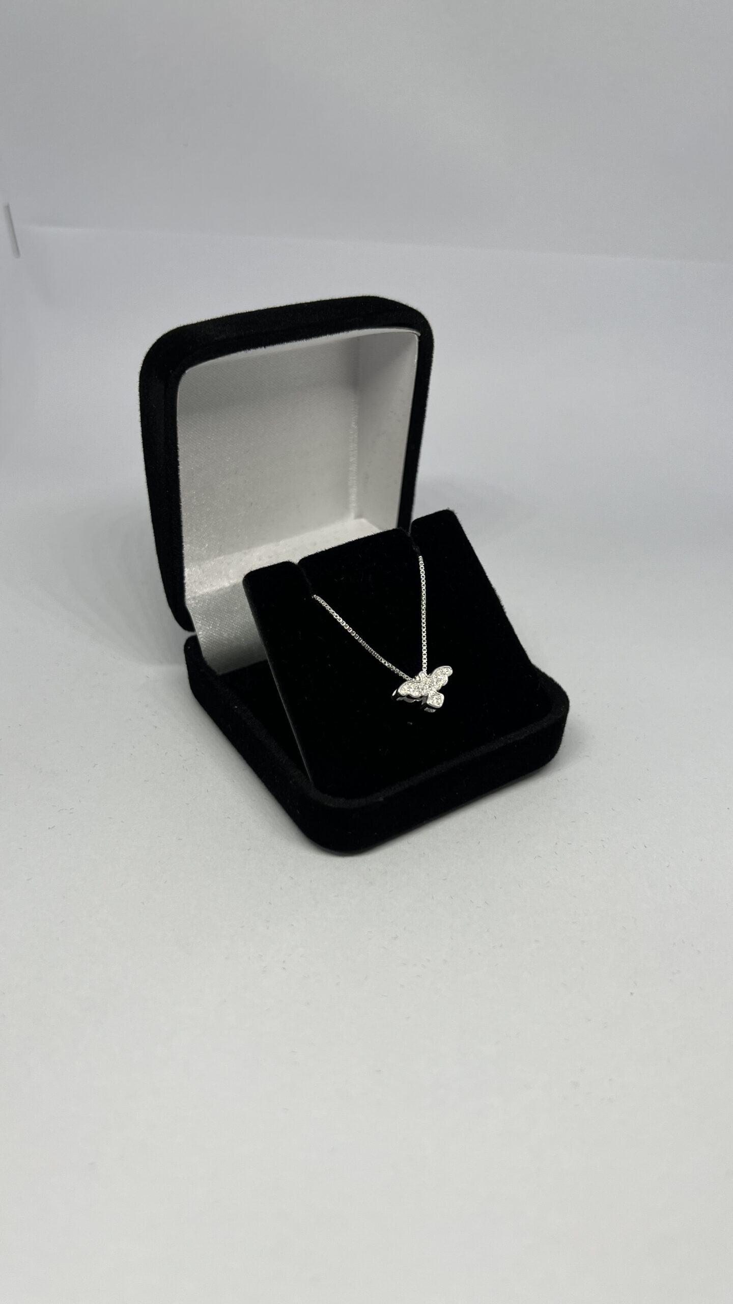 Colar Divino Espírito Santo Minimalista Cravejado em Prata - Imagem 2